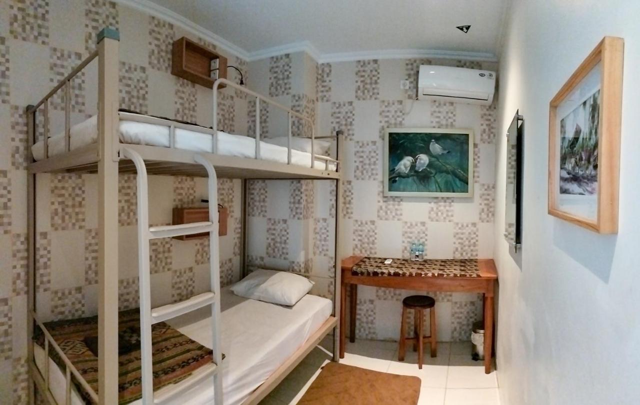 The Cabin Purwokinanti Hotel Yogyakarta Extérieur photo